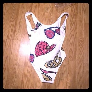 One peace bathing suit